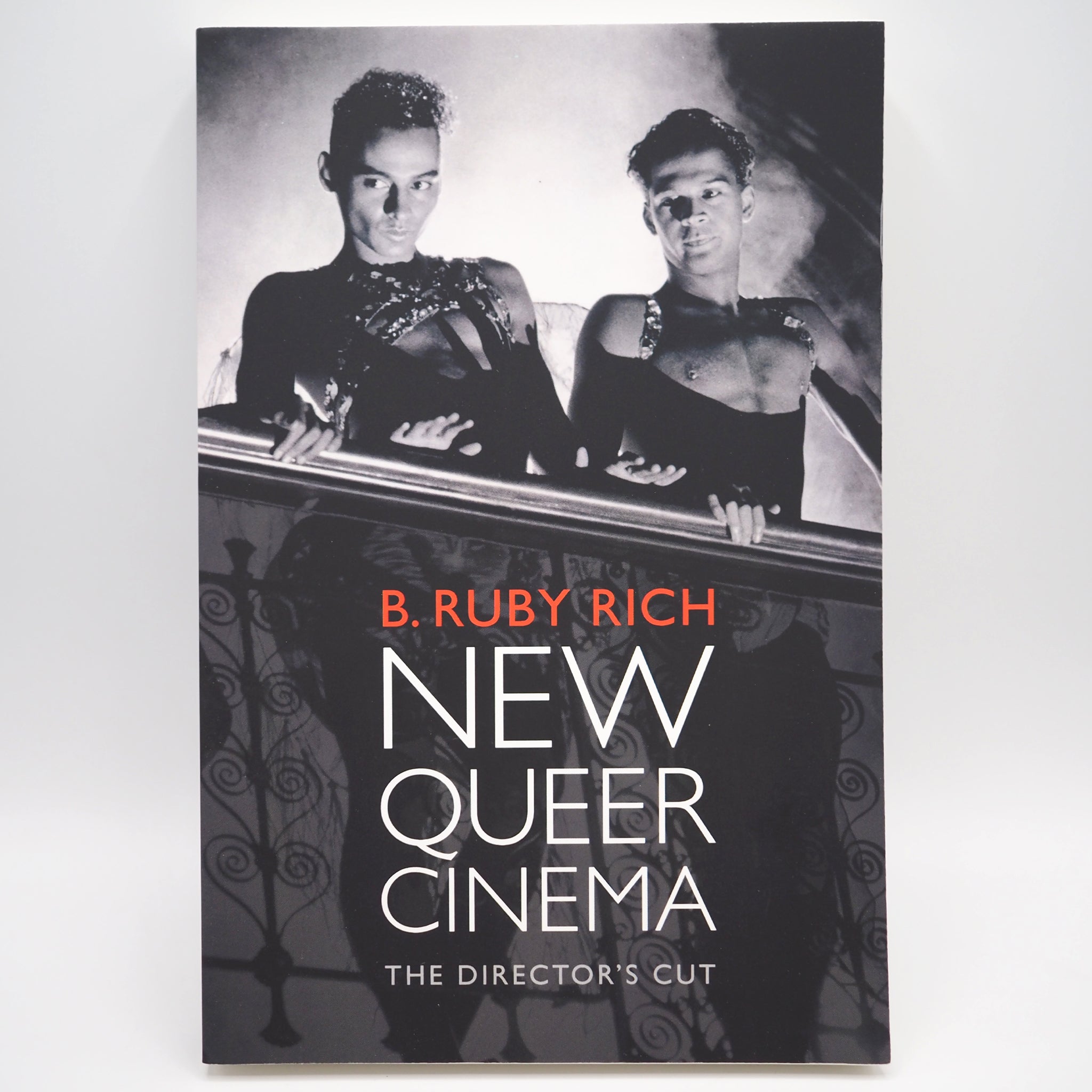 洋書 The Queer Movie Poster Book New Queer Cinema: The Director's Cut - Paperback Book