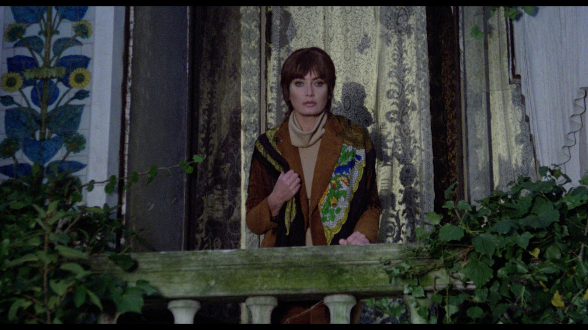 Bloodstained Italy: Obscene Desire / The Bloodstained Lawn / Death Falls Lightly