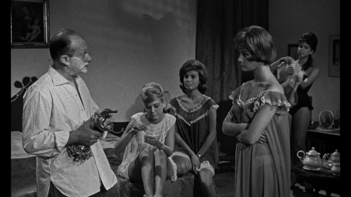The Playgirls and the Vampire