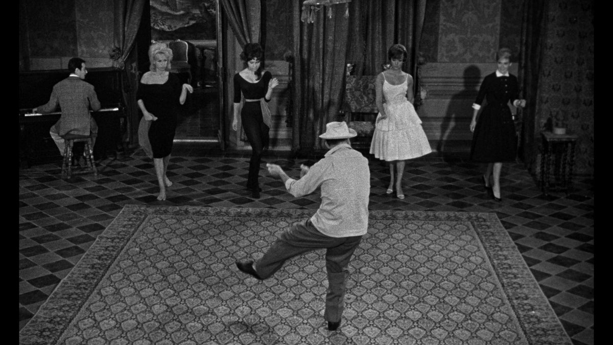 The Playgirls and the Vampire