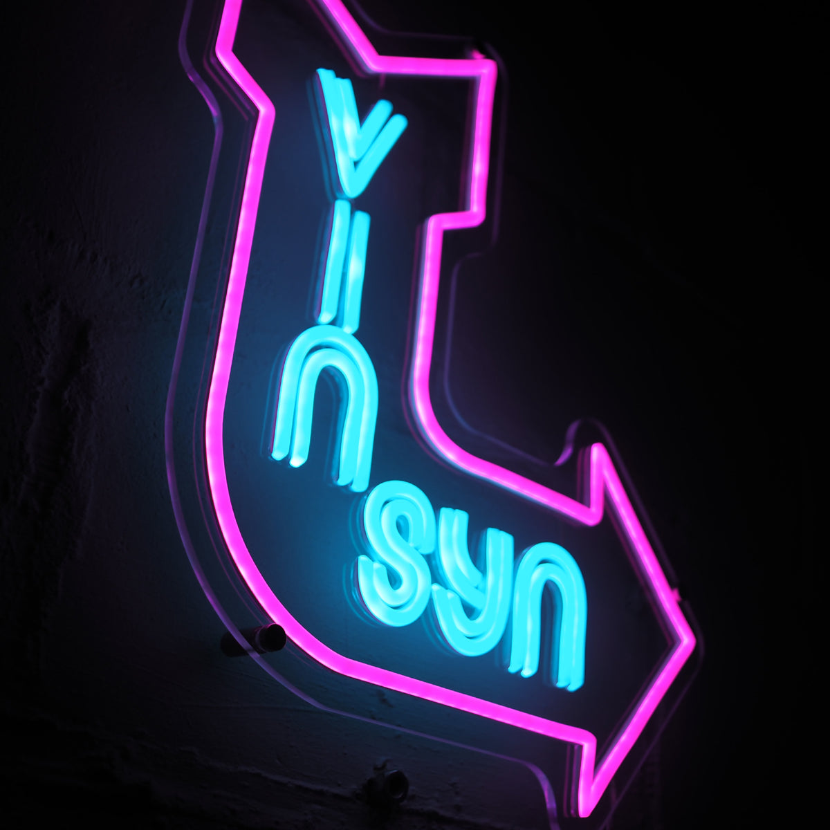 VinSyn Arrow - LED Sign